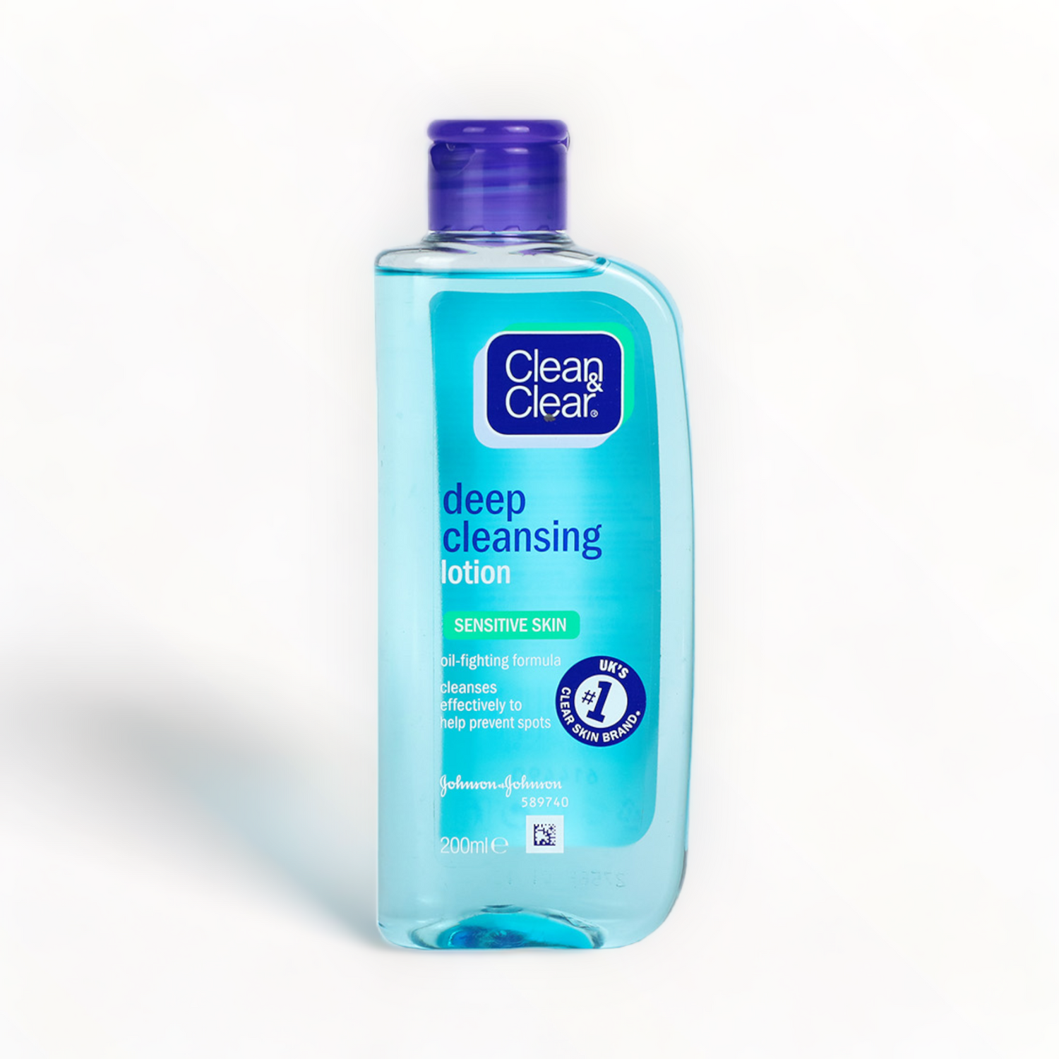 Clean & Clear deep cleansing lotion bottle on a white background